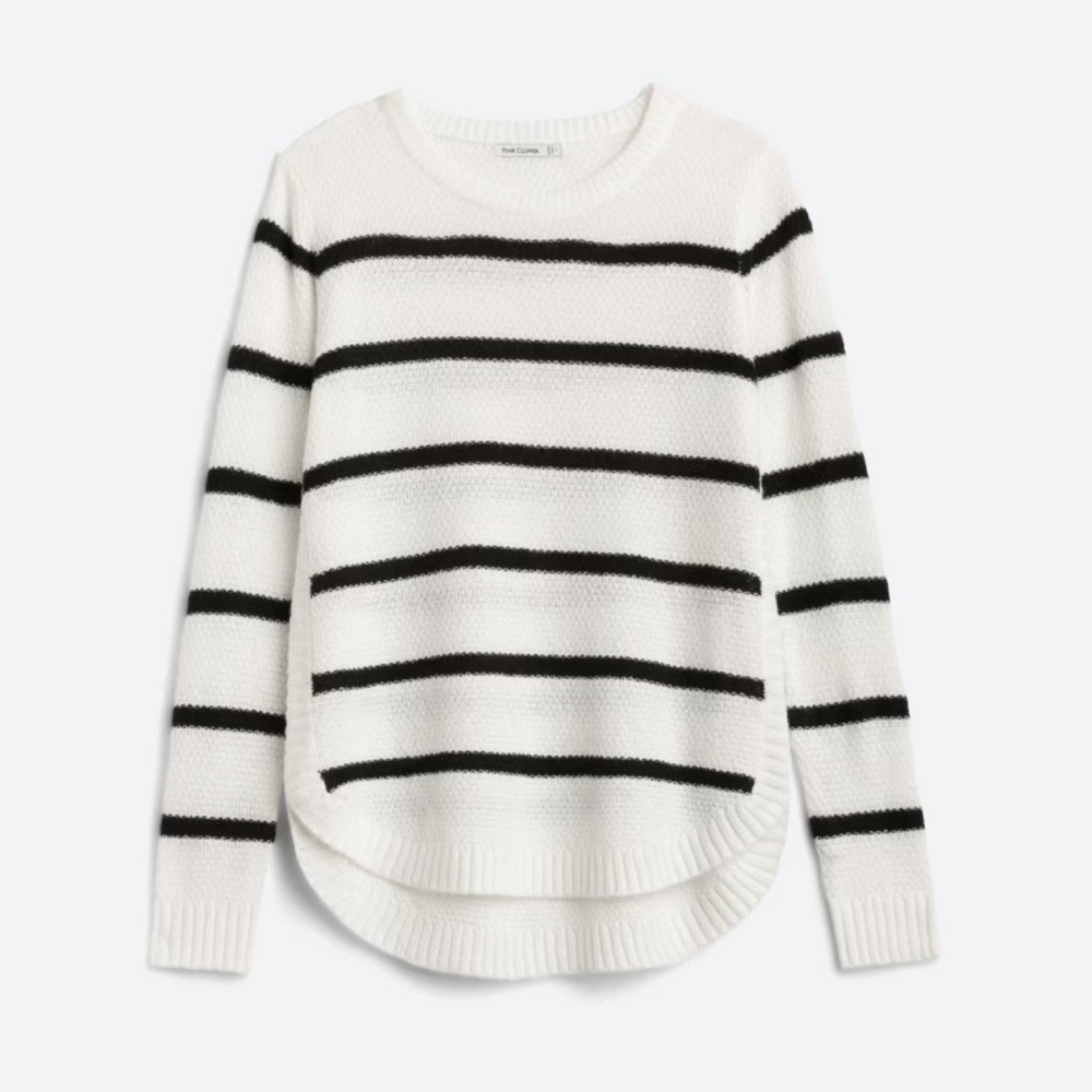 PINK CLOVER
Tora Curved Hem Textured Pullover